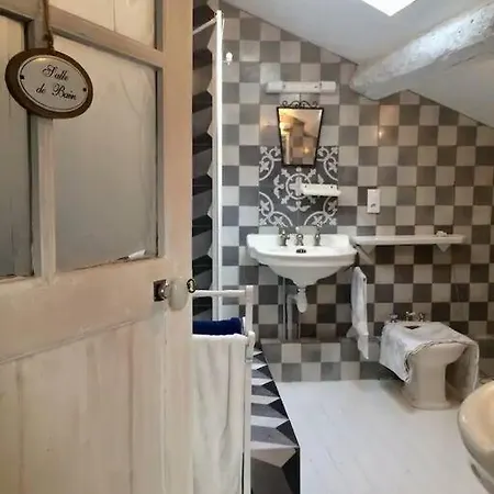Holiday home Maison De Caractere A Le Saint-Nectaire